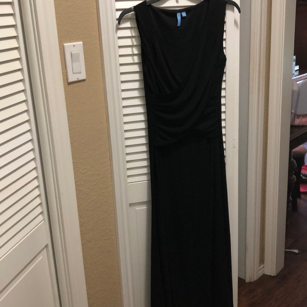 Sleeveless black dress